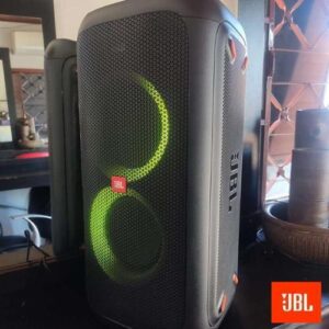 Caixa de Som Amplificada JBL Party Box 100 Bluetooth e Luzes LED, 160W, Preto