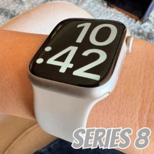 Apple Watch Series 8 (GPS), Smartwatch com caixa estelar de alumínio – 41 mm • Pulseira esportiva estelar – Padrão
