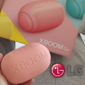 Caixa De Som Bluetooth LG Xboom Go Bubble Gum PL2 Jellybean 5W RMS Sound Boost Rosa Bivolt