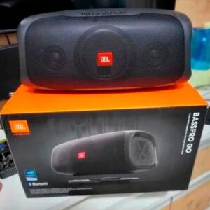 Caixa de Som JBL BassPro Go + Carregador