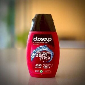 Close Up Gel Dental Com Flúor Red Hot Ação Antibac Closeup Liquifresh Frasco 100G Branco